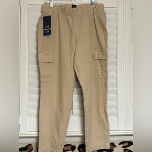 GAP Women’s Beige Cargo Pants